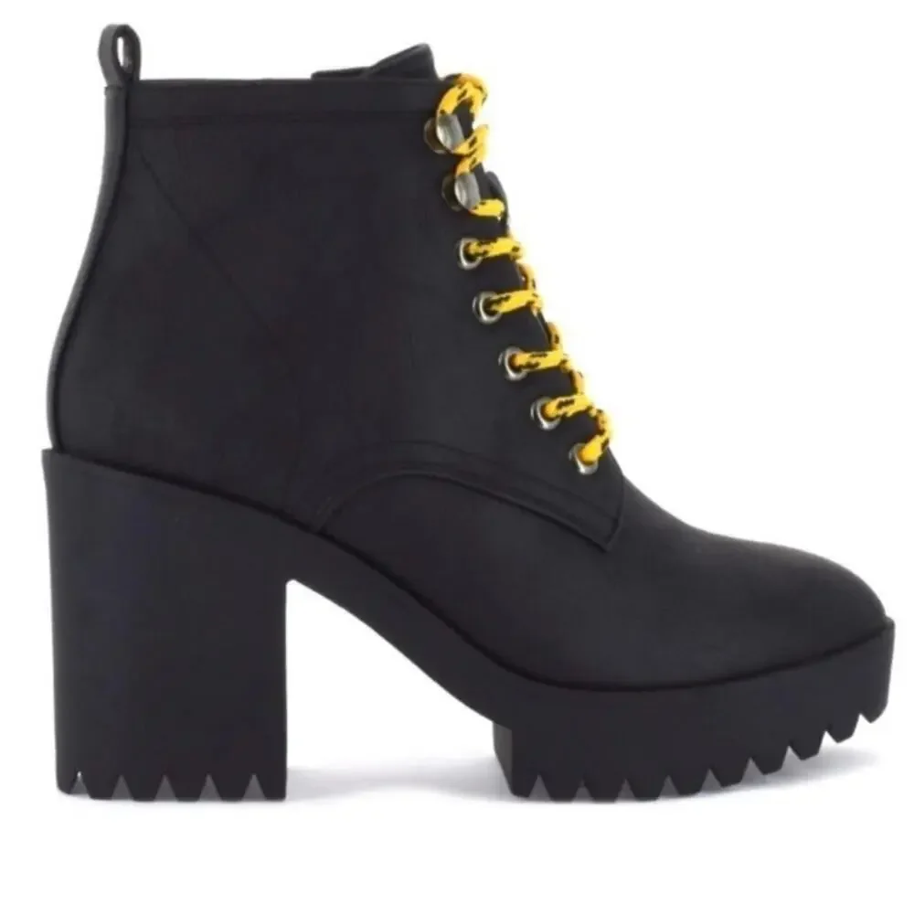 NWB - Seven7 Flatiron Platform Combat Boots Black w/ Yellow Laces, Women's 9 - Picture 3 of 11